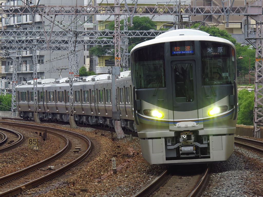 KATO 225系100番台 新快速 - 鉄道模型