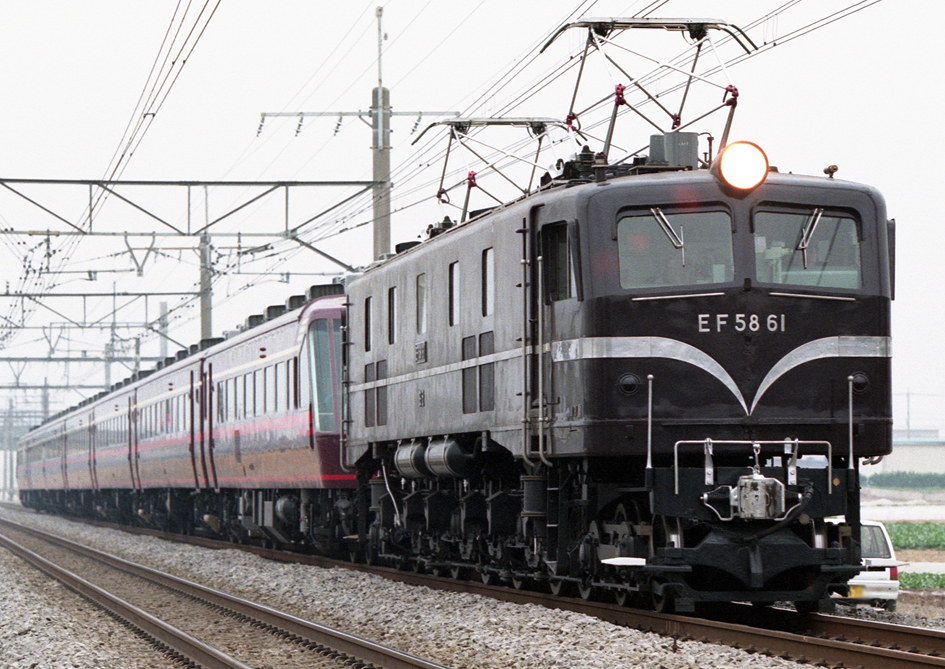 天賞堂製のEF58電気機関車 - 鉄道模型