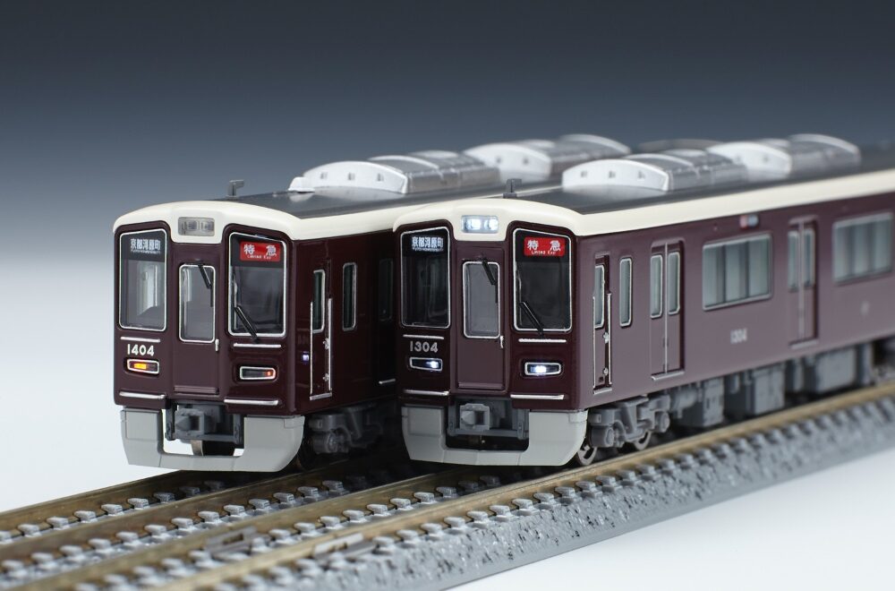 阪急電車阪急1300系(京都線・うさぎ号)8両編成セット　鉄道模型　Nゲージ