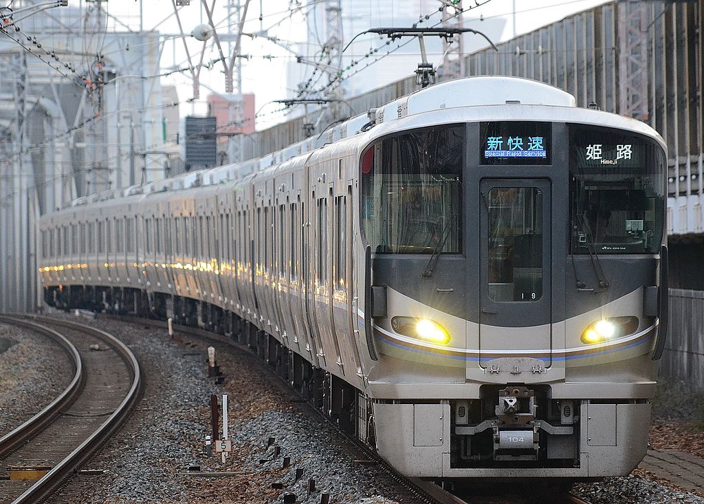 大幅割引トミックス〈98685〉225系100番代近郊電車両(8両編成)新品 近郊形電車