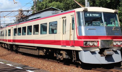 富山地方鉄道16010系（Photo by： Rsa / Wikimedia Commons / CC-BY-SA-3.0-migrated）※画像の車両は商品とは仕様が異なる場合があります