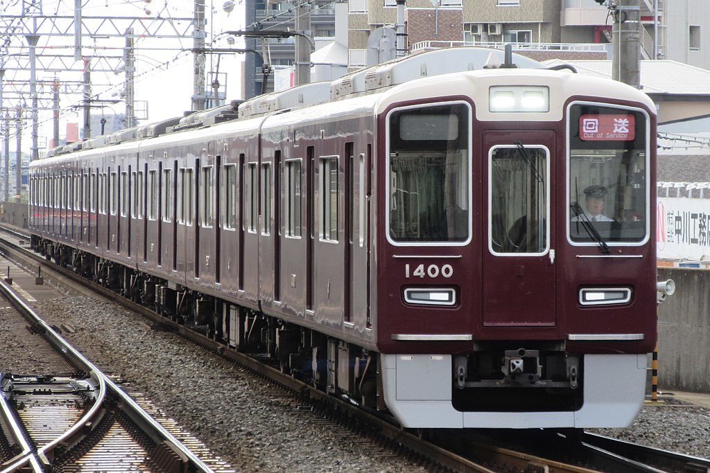 阪急1300系（Photo by：KishujiRapid / Wikimedia  Commons / CC-BY-SA-4.0）※画像の車両は商品とは仕様が異なることがあります