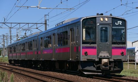 701系 秋田色（Photo by：MaedaAkihiko / Wikimedia Commons / CC-BY-SA-4.0）※画像の車両は商品とは仕様が異なることがあります