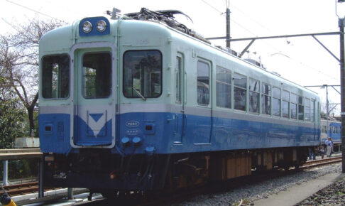 伊豆急行100系（Photo by： LERK / Wikimedia Commons / CC-BY-SA-3.0）※画像の車両は商品と仕様が異なる場合があります