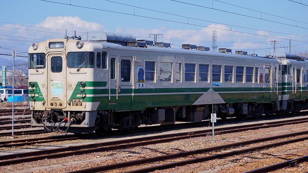 キハ40形2000番代（Photo by： 掬茶 / Wikimedia Commons / CC-BY-SA-4.0）※画像の車両は商品と仕様が異なる場合があります