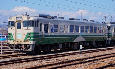 キハ40形2000番代（Photo by： 掬茶 / Wikimedia Commons / CC-BY-SA-4.0）※画像の車両は商品と仕様が異なる場合があります