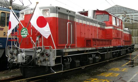 DD51形895号機（Photo by： Rsa / Wikimedia Commons / CC-BY-SA-3.0-migrated）※画像の車両は商品とは仕様が異なる場合があります