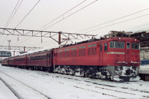 ED77形（Photo by： spaceaero2 / Wikimedia Commons / CC-BY-SA-3.0）※画像の車両は商品と仕様が異なる場合があります