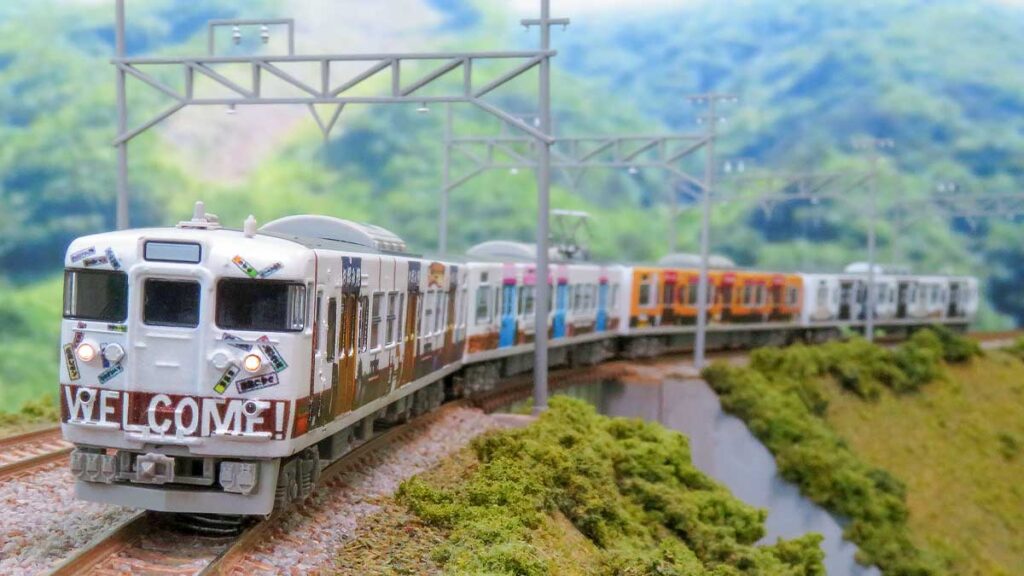 グリーンマックス改　115系カープ応援ラッピング　2014年仕様　4両 グリーンマックス】115系2000番台 まんぷく宝しま号 2022年4月