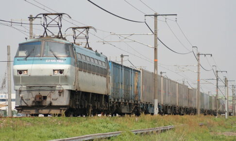 EF66形100番代（Photo by： Mitsuki-2368 / Wikimedia Commons / CC-BY-SA-3.0-migrated）※画像の車両は商品と仕様が異なる場合があります