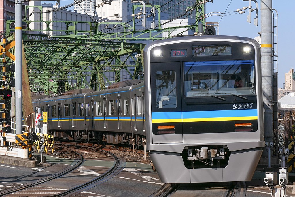 千葉ニュータウン鉄道9200形（Photo by：MaedaAkihiko / Wikimedia Commons / CC-BY-SA-4.0）※画像の車両は商品とは仕様が異なることがあります