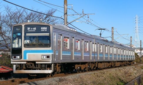 205系500番代（Photo by：MaedaAkihiko / Wikimedia Commons / CC-BY-SA-4.0）※画像の車両は商品とは仕様が異なることがあります