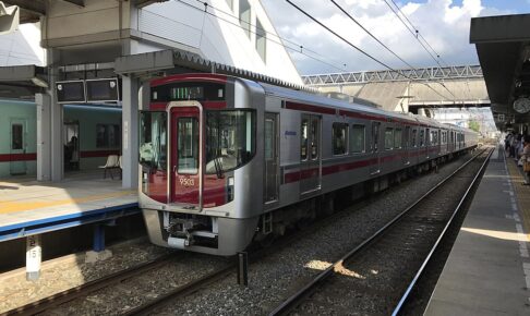 西日本鉄道9000形（Photo by：そらみみ / Wikimedia Commons / CC-BY-SA-4.0）※画像の車両は商品とは仕様が異なることがあります