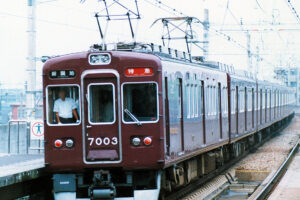阪急電鉄7000系（Photo by： spaceaero2 / Wikimedia Commons / CC-BY-3.0）※画像の車両は商品と仕様が異なる場合があります