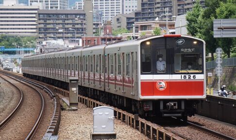 OsakaMetro10系（Photo by：小倉商事 / Wikimedia Commons / CC-BY-SA-4.0）※画像の車両は商品と仕様が異なる場合があります