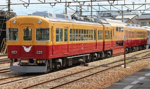 富山地方鉄道10030形 ダブルデッカーエキスプレス（Photo by： Rsa / Wikimedia Commons / CC-BY-SA-3.0-migrated）※画像の車両は商品とは仕様が異なる場合があります