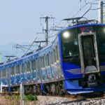 しなの鉄道SR1系100番台（Photo by：MaedaAkihiko / Wikimedia Commons / CC-BY-SA-4.0）※画像の車両は商品とは仕様が異なることがあります
