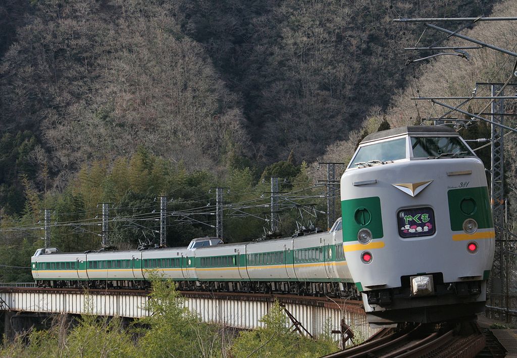 381系やくも(リニューアル) 7両 宅配便配送 - 鉄道模型