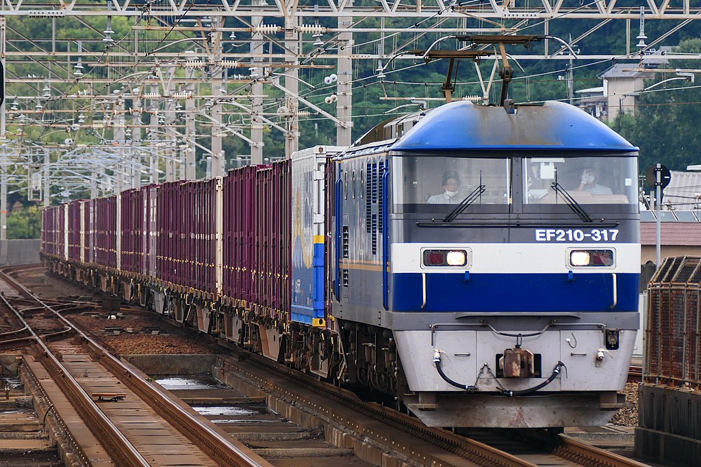 EF210形300番代（Photo by：MaedaAkihiko / Wikimedia Commons / CC-BY-SA-4.0）※画像の車両は商品とは仕様が異なることがあります