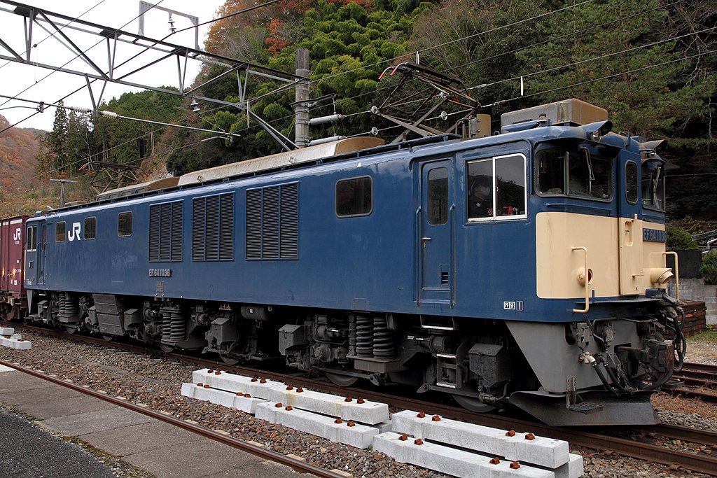 EF64形1000番代（Photo by： Mitsuki-2368 / Wikimedia Commons / CC-BY-SA-4.0）※画像の車両は商品と仕様が異なる場合があります