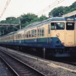 113系1000番台（Photo by： Cassiopeia_sweet. / Wikimedia Commons / パブリックドメイン）※画像の車両は化サロ編成ではありません。商品とは仕様が異なる場合があります。