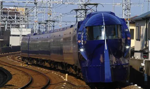南海電鉄50000系（Photo by：日根野 (Hineno) / Wikimedia Commons / CC-BY-SA-4.0）※画像の車両は商品とは仕様が異なることがあります