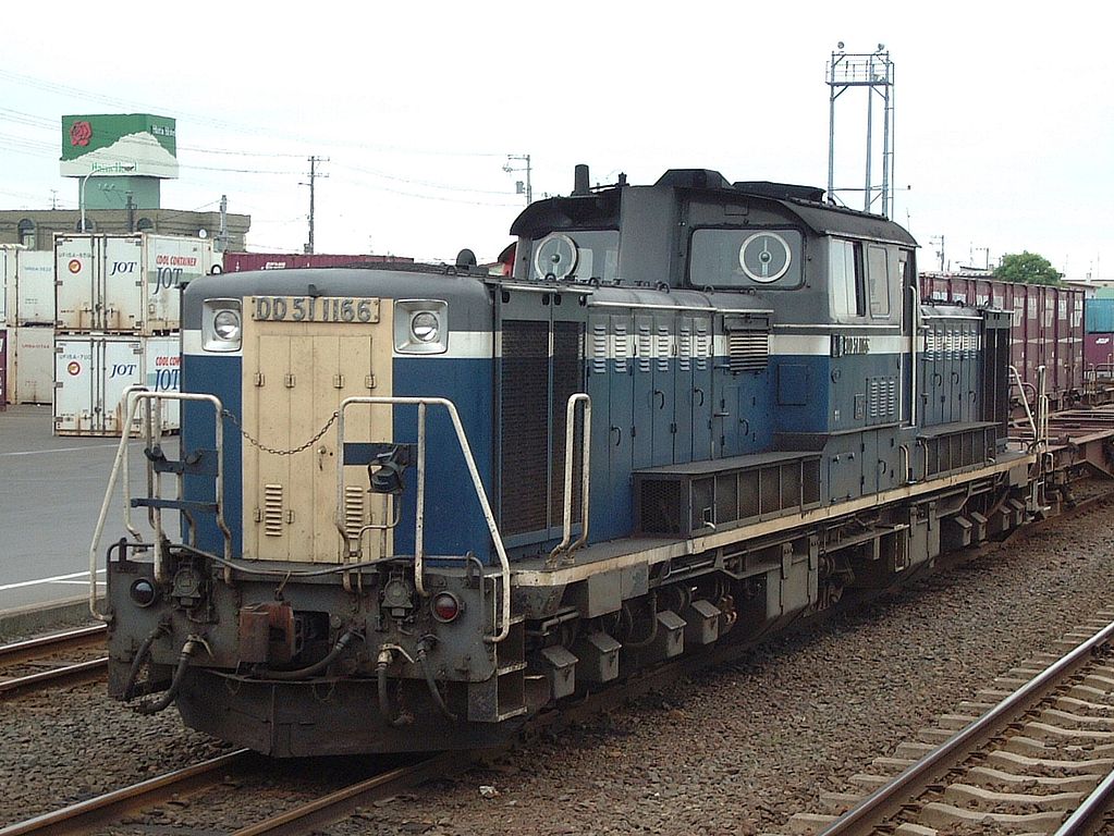 DD51形1166号機（Photo by： Chatama / Wikimedia Commons / CC-BY-SA-3.0）※画像の車両は商品と仕様が異なる場合があります