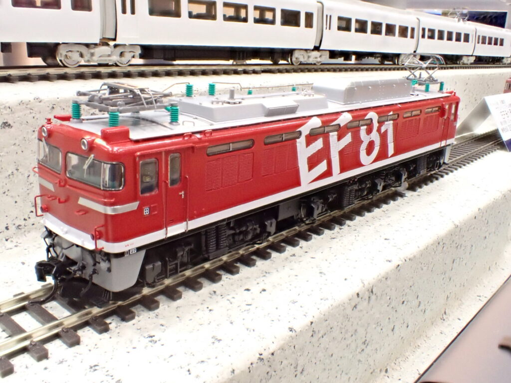 天賞堂 EF81形