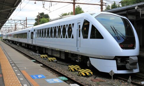 東武鉄道 N100系 スペーシアX（Photo by： Rsa / Wikimedia Commons / CC-BY-SA-3.0-migrated）※画像の車両は商品とは仕様が異なる場合があります
