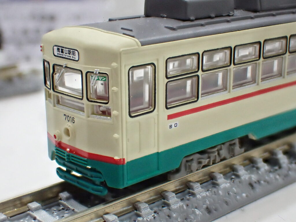 富山地方鉄道軌道線デ7000形 7016号車