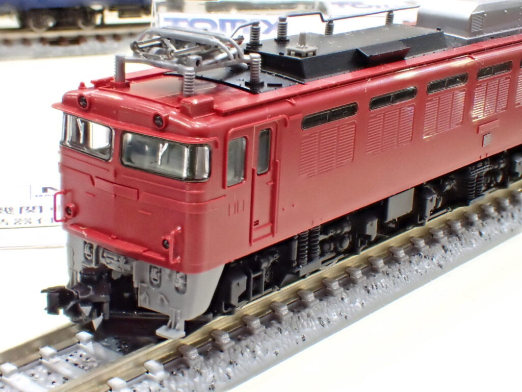 JR EF81形電気機関車(JR東日本仕様・双頭形連結器付)