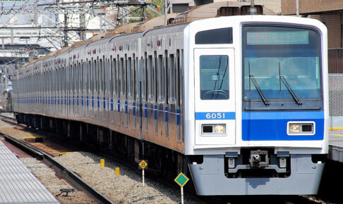 西武鉄道6000系（Photo by： Toshinori baba / Wikimedia Commons / CC-BY-SA-3.0）※画像の車両は商品とは仕様が異なることがあります