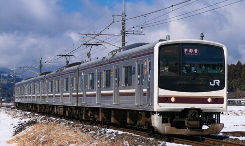 205系600番台 日光線（Photo by：MaedaAkihiko / Wikimedia Commons / CC-BY-SA-4.0）※画像の車両は商品とは仕様が異なることがあります