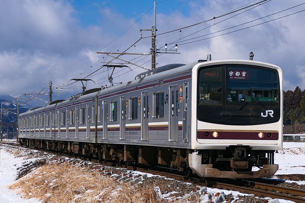 205系600番台 日光線（Photo by：MaedaAkihiko / Wikimedia Commons / CC-BY-SA-4.0）※画像の車両は商品とは仕様が異なることがあります
