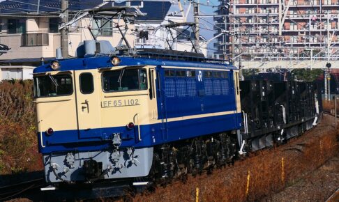 EF65形1102号機（Photo by：MaedaAkihiko / Wikimedia Commons / CC-BY-SA-4.0）※画像の車両は商品とは仕様が異なることがあります