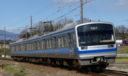 伊豆箱根鉄道7000系 7501編成（Photo by：MaedaAkihiko / Wikimedia Commons / CC-BY-SA-4.0）※画像の車両は商品とは仕様が異なることがあります