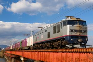 EF510形301号機（Photo by：MaedaAkihiko / Wikimedia Commons / パブリックドメイン）※画像の車両は商品とは仕様が異なることがあります