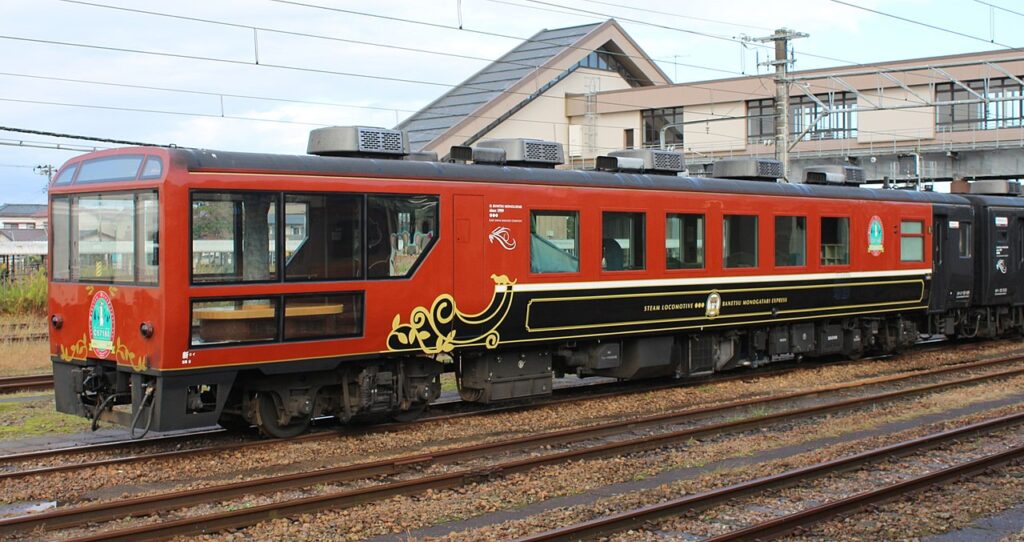 12系 ばんえつ物語（Photo by： Rsa / Wikimedia Commons / CC-BY-SA-3.0-migrated）※画像の車両は商品とは仕様が異なる場合があります