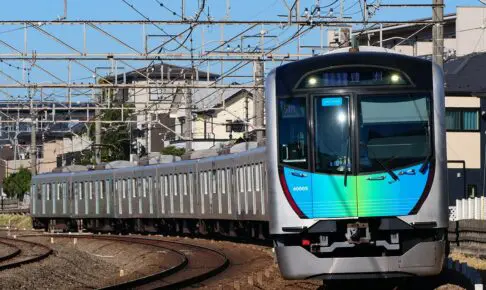 西武鉄道40000系（Photo by：MaedaAkihiko / Wikimedia Commons / CC-BY-SA-4.0）※画像の車両は商品とは仕様が異なることがあります