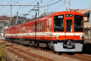 西武4000系「西武秩父線開通55周年記念車両」タ（Photo by： SEMISAYAMASHI / Wikimedia Commons / CC-BY-SA-4.0）※画像の車両は商品と仕様が異なる場合があります