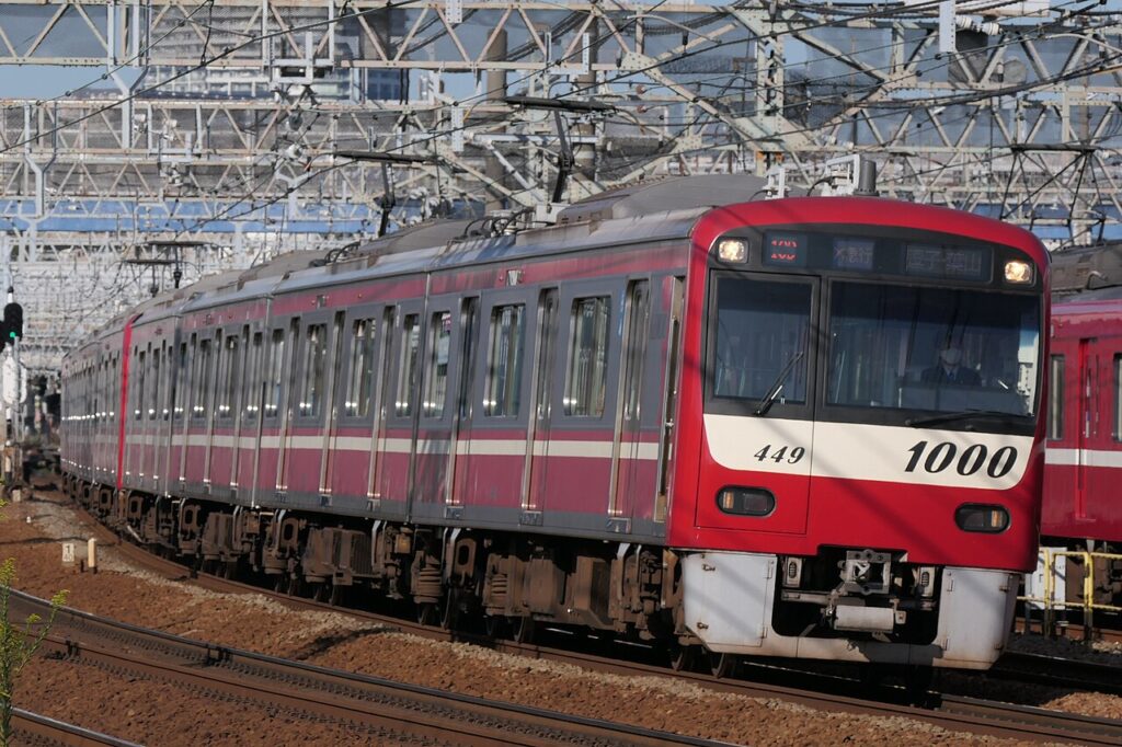 京急 新1000形（Photo by：MaedaAkihiko / Wikimedia Commons / CC-BY-SA-4.0）※画像の車両は商品とは仕様が異なることがあります