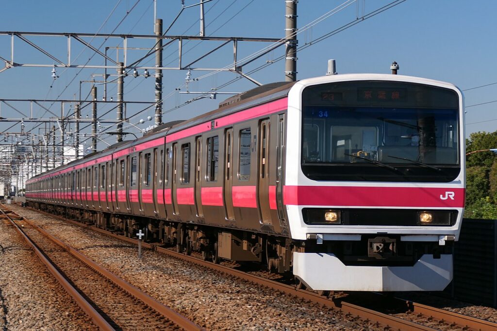 209系500番代 京葉線（Photo by：MaedaAkihiko / Wikimedia Commons / CC-BY-SA-4.0）※画像の車両は商品とは仕様が異なることがあります