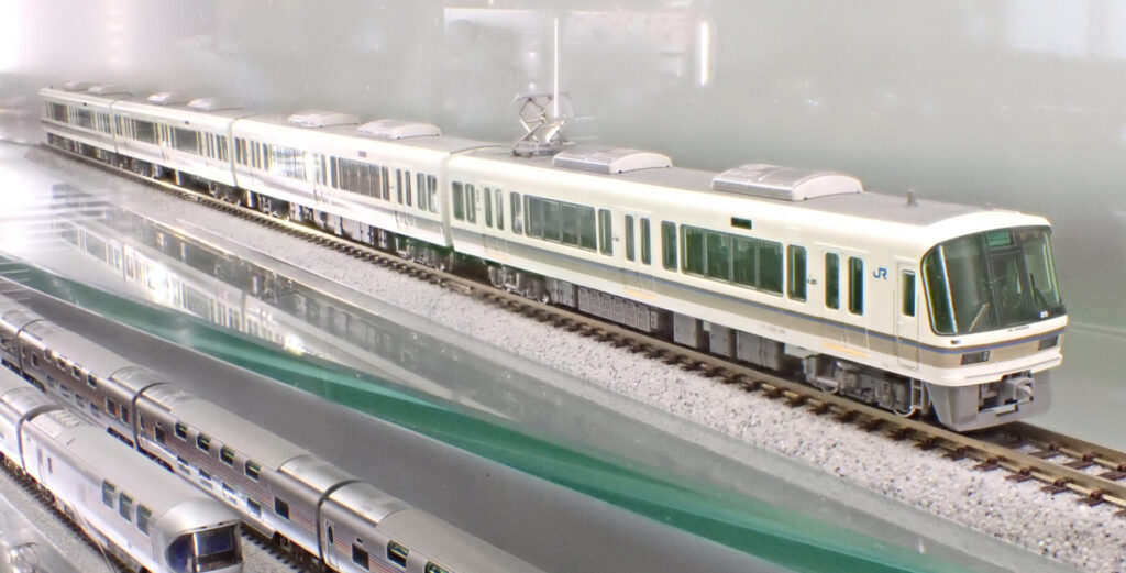 KATO カトー 10-1491S	221系リニューアル車<大和路快速>基本セット(4両)