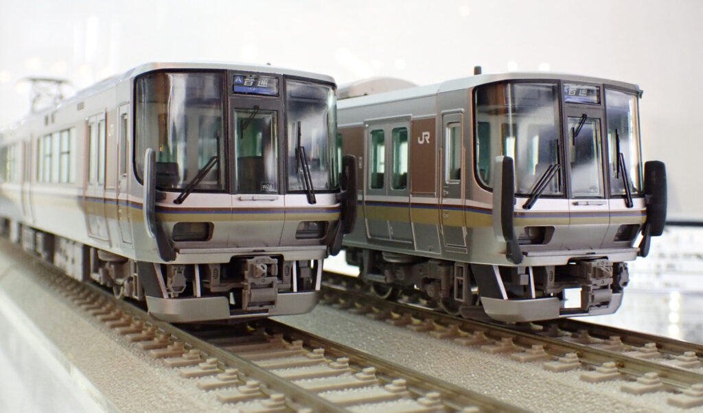 TOMIX トミックス (HO) HO-9113 JR 223 2000系近郊電車基本セット(4両)