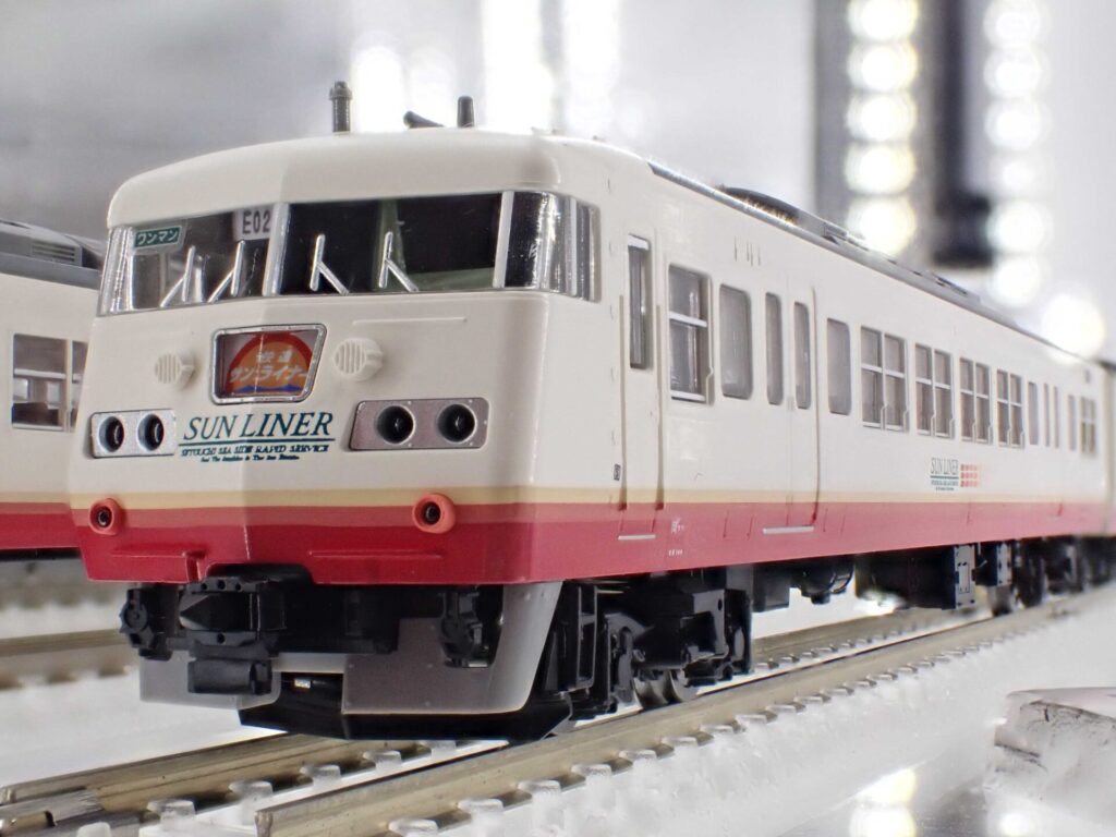 117系 サンライナー(Photo by: Mitsuki-2368 / Wikimedia Commons / CC-BY-SA-3.0)※画像の車両は商品と仕様が異なる場合があります