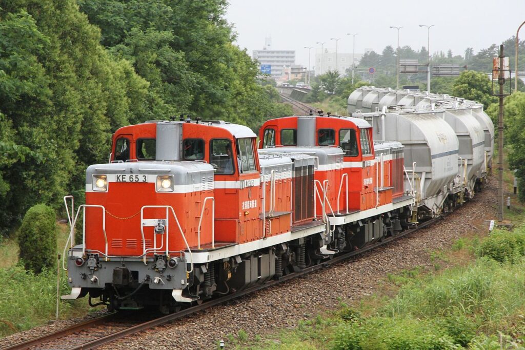 衣浦鉄道KE65形（Photo by： Jihara19 / Wikimedia Commons / CC-BY-SA-3.0）※画像の車両は商品とは仕様が異なる場合があります