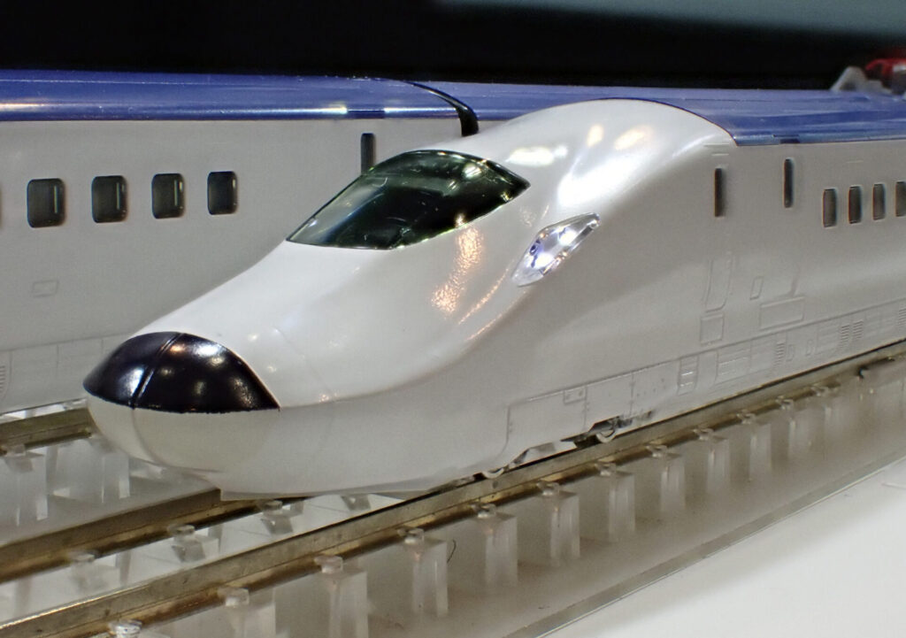 KATO カトー 10-2051 E8系 山形新幹線「つばさ」基本セット(3両)