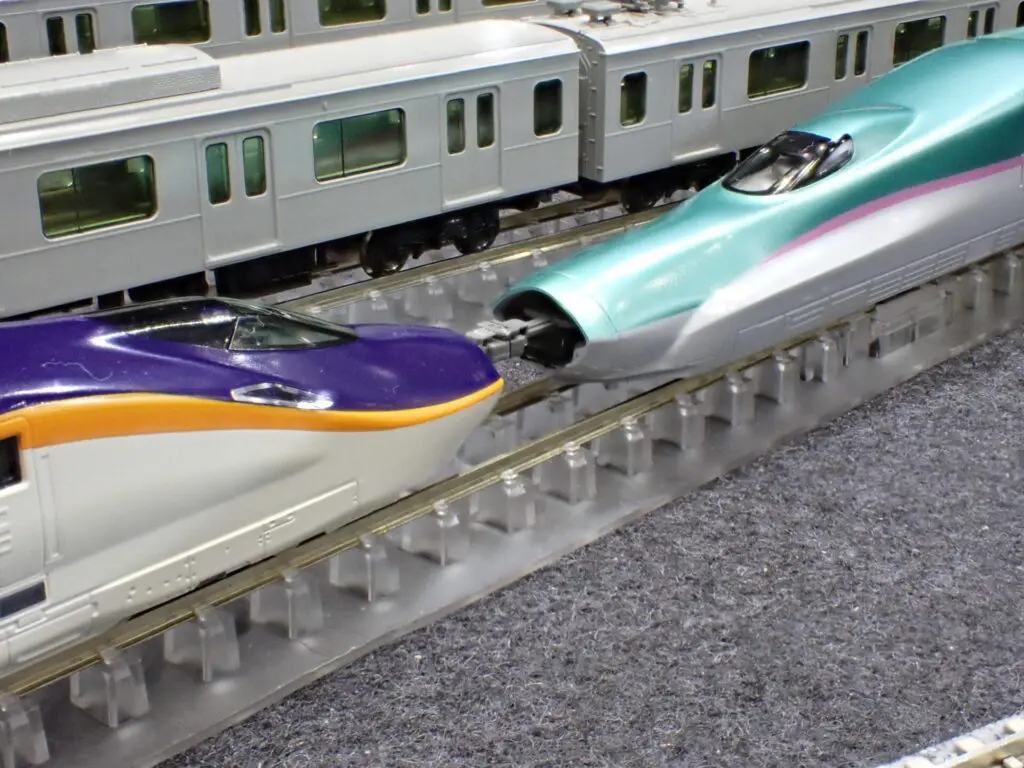 KATO カトー 10-2051 E8系 山形新幹線「つばさ」基本セット(3両)