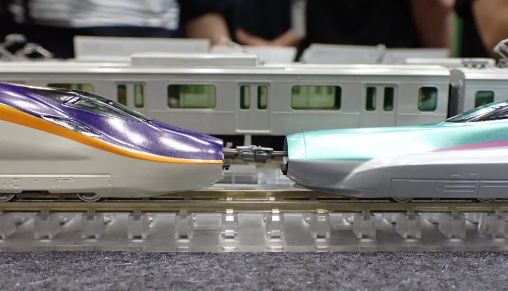 KATO カトー 10-2051 E8系 山形新幹線「つばさ」基本セット(3両)