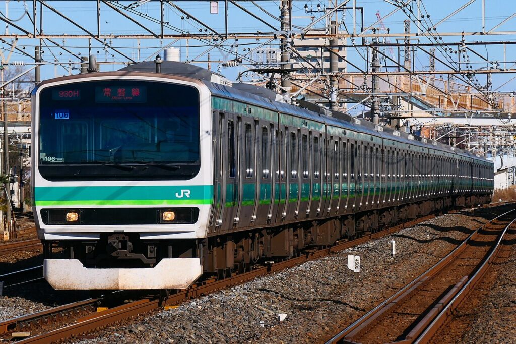E231系 常磐線（Photo by：MaedaAkihiko / Wikimedia Commons / CC-BY-SA-4.0）※画像の車両は商品とは仕様が異なることがあります
